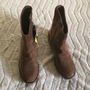 Brown boots 🥾